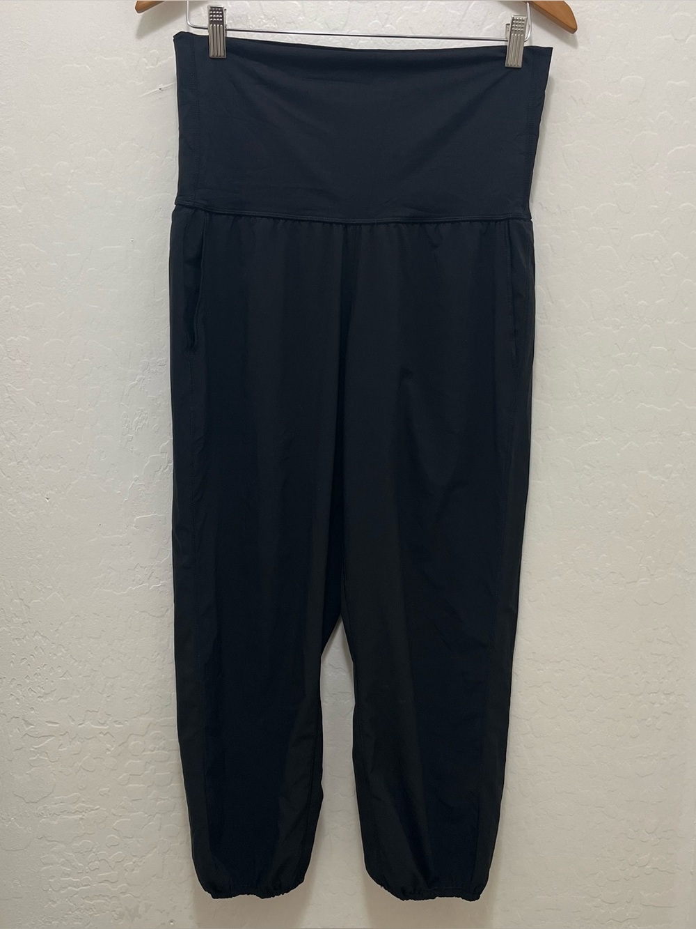 Lululemon Pants Women's 8 Black High Rise Jogger 25" Lightweight Relaxed